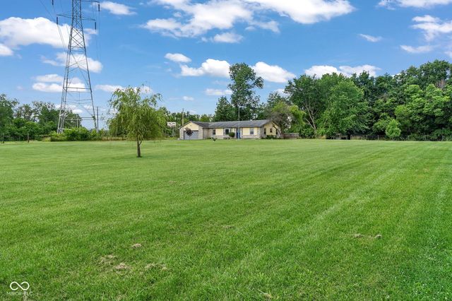 7512 N Henderson Ford Road, Mooresville, IN 46158