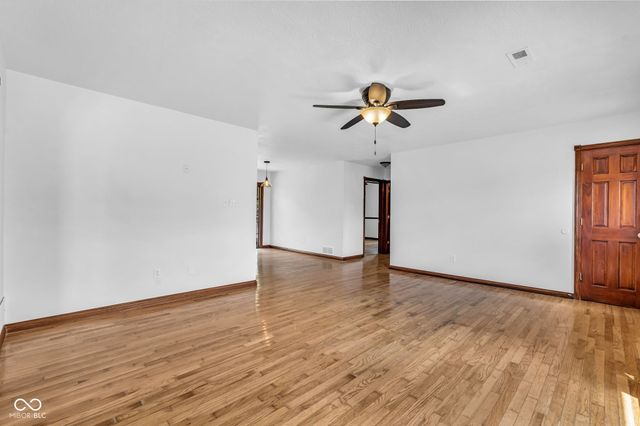 7512 N Henderson Ford Road, Mooresville, IN 46158