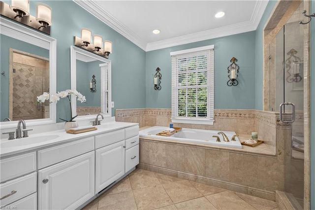 1077 Caton DR, Virginia Beach, VA 23454