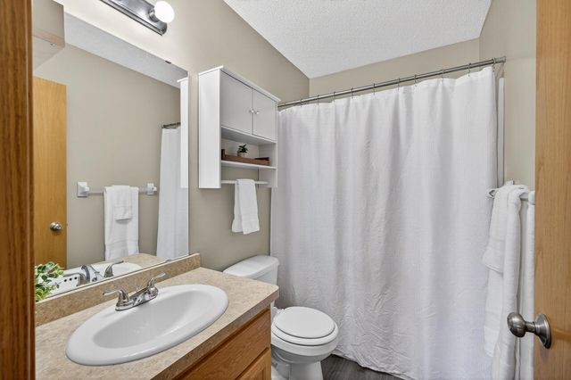 5111 109th Avenue N, Champlin, MN 55316