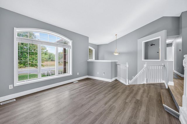 5111 109th Avenue N, Champlin, MN 55316