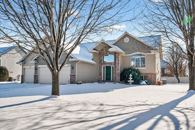 5111 109th Avenue N, Champlin, MN 55316