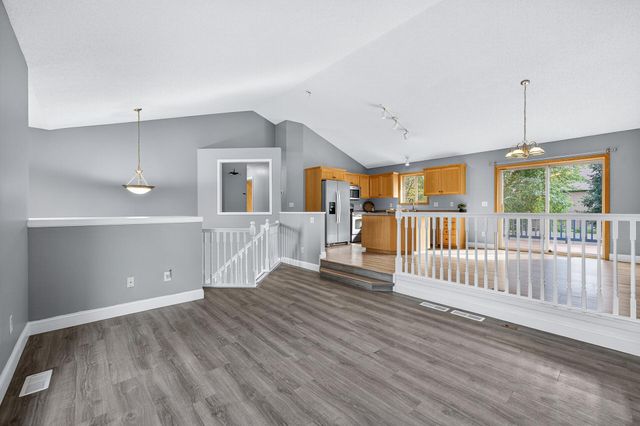 5111 109th Avenue N, Champlin, MN 55316