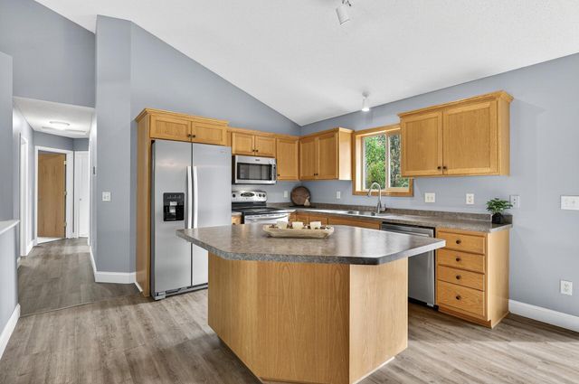 5111 109th Avenue N, Champlin, MN 55316