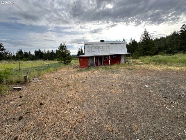 1704 HIGHWAY 97, Goldendale, WA 98620