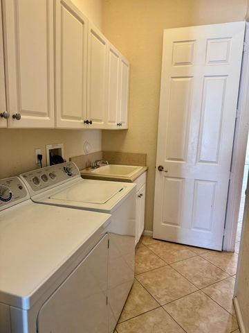127 Palm Beach Plantation Boulevard, West Palm Beach, FL 33411
