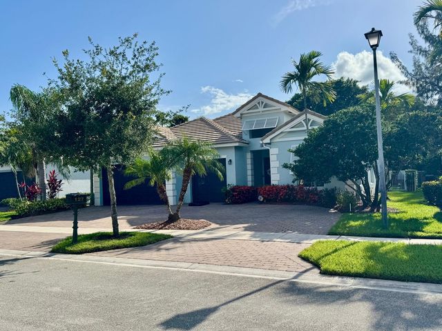 127 Palm Beach Plantation Boulevard, West Palm Beach, FL 33411