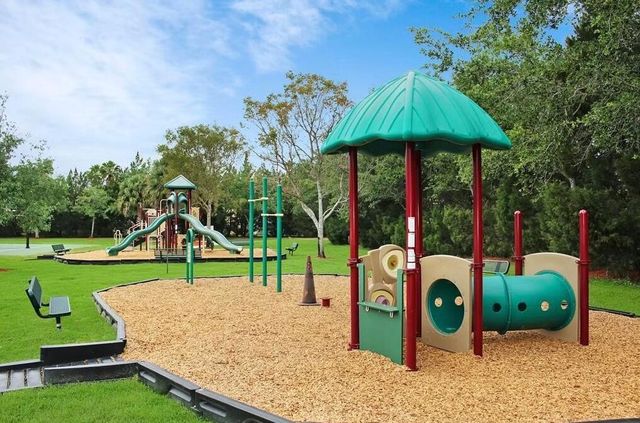 127 Palm Beach Plantation Boulevard, West Palm Beach, FL 33411
