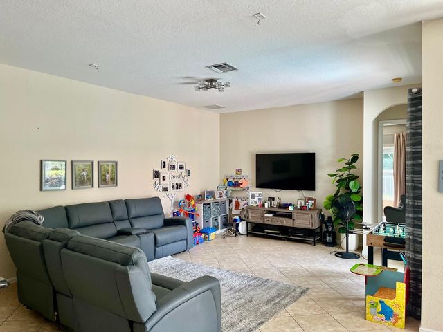 127 Palm Beach Plantation Boulevard, West Palm Beach, FL 33411