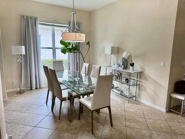 127 Palm Beach Plantation Boulevard, West Palm Beach, FL 33411