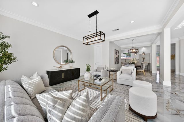 4429 Ella Boulevard, Houston, TX 77018