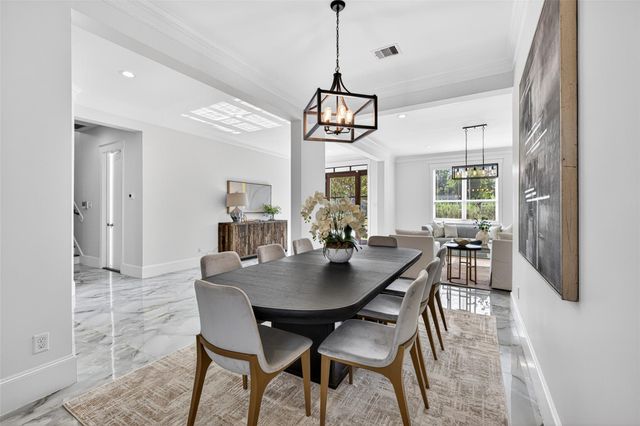 4429 Ella Boulevard, Houston, TX 77018
