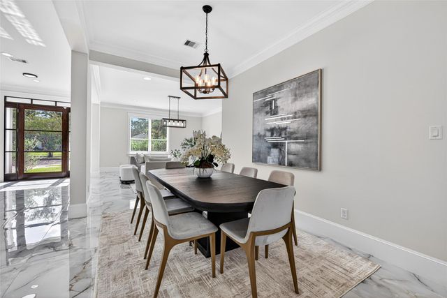 4429 Ella Boulevard, Houston, TX 77018
