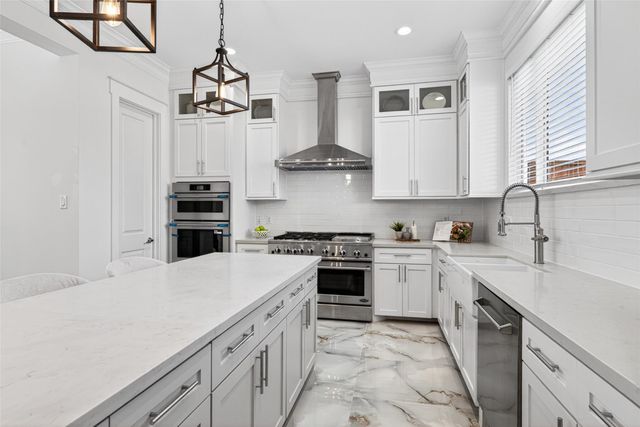 4429 Ella Boulevard, Houston, TX 77018
