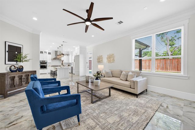 4429 Ella Boulevard, Houston, TX 77018