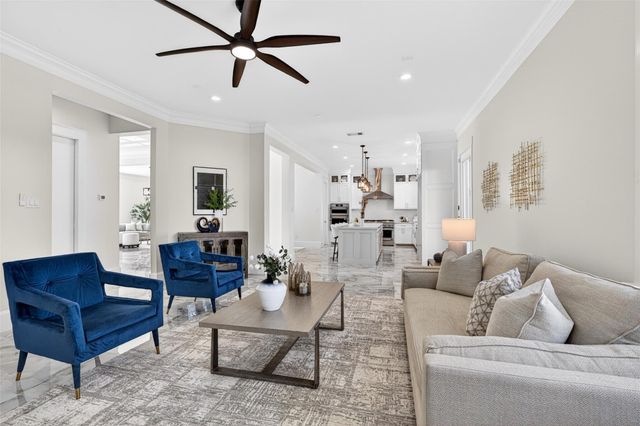 4429 Ella Boulevard, Houston, TX 77018