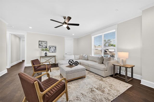 4429 Ella Boulevard, Houston, TX 77018