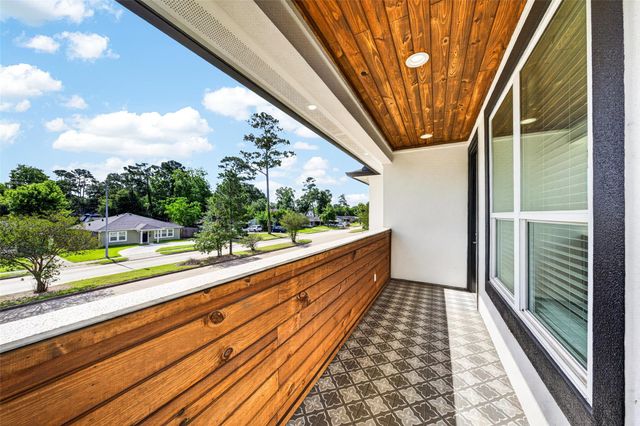 4429 Ella Boulevard, Houston, TX 77018
