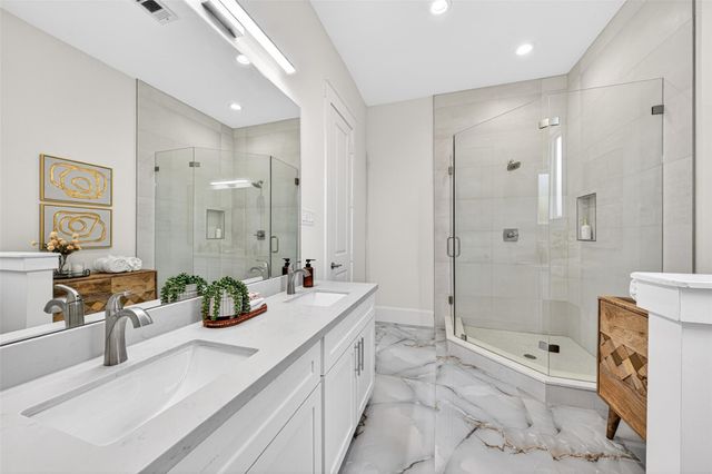 4429 Ella Boulevard, Houston, TX 77018