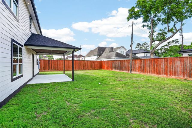 4429 Ella Boulevard, Houston, TX 77018