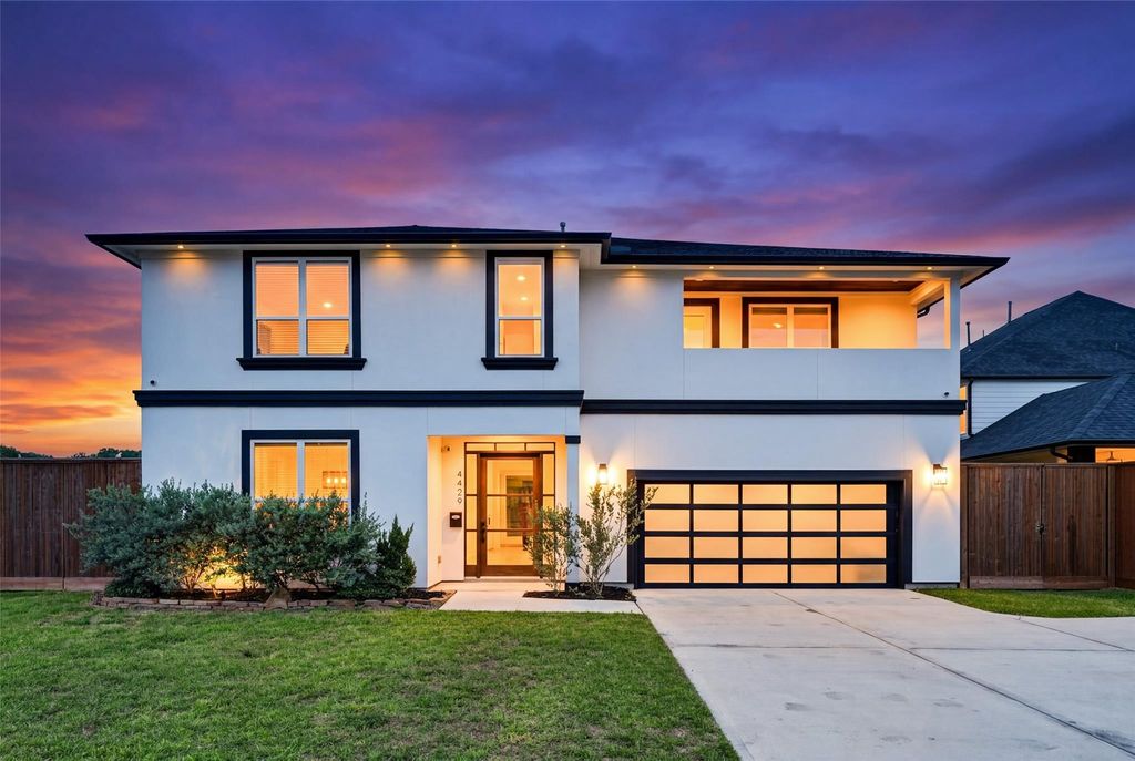 4429 Ella Boulevard, Houston, TX 77018
