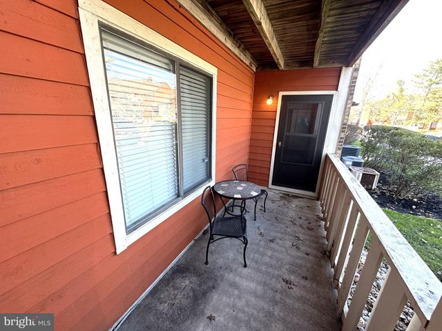 2905 AUBURN CT, Mount Laurel, NJ 08054