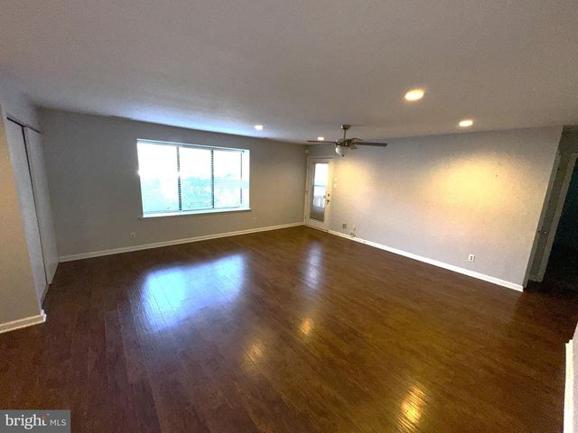 2905 AUBURN CT, Mount Laurel, NJ 08054