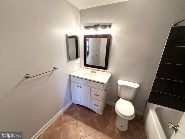 2905 AUBURN CT, Mount Laurel, NJ 08054