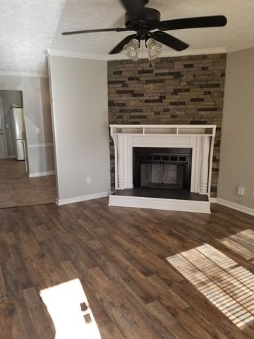 430 Walton Ferry Rd Apt 200, Hendersonville, TN 37075