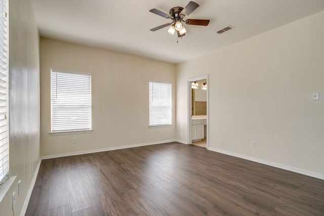 5711 Homestead Road, Arlington, TX 76017