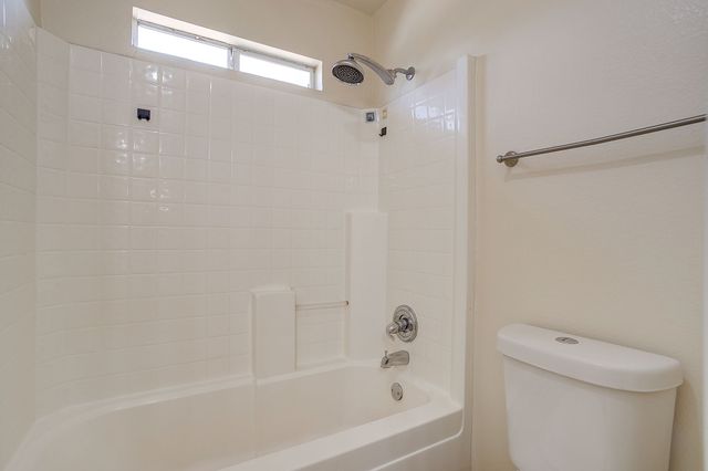 5711 Homestead Road, Arlington, TX 76017