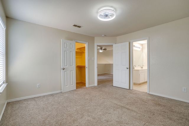 5711 Homestead Road, Arlington, TX 76017
