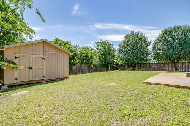 5711 Homestead Road, Arlington, TX 76017