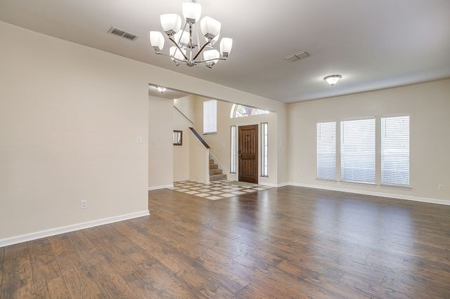 5711 Homestead Road, Arlington, TX 76017
