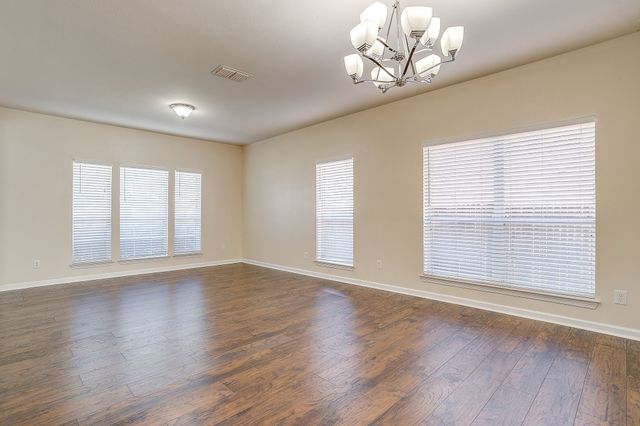 5711 Homestead Road, Arlington, TX 76017
