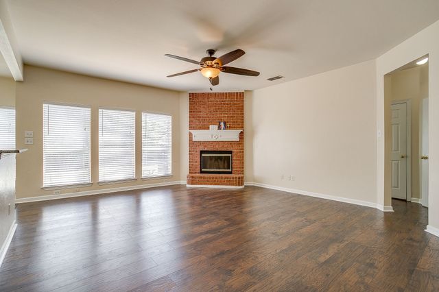5711 Homestead Road, Arlington, TX 76017