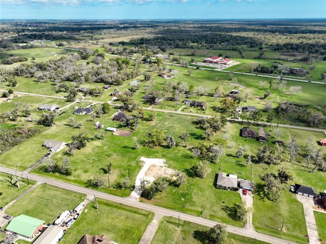5718 County Road 707, Brazoria, TX 77422