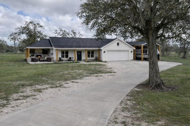 5718 County Road 707, Brazoria, TX 77422