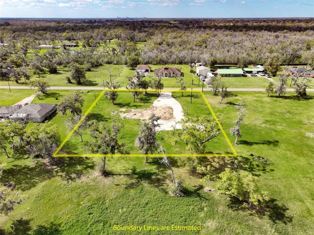 5718 County Road 707, Brazoria, TX 77422