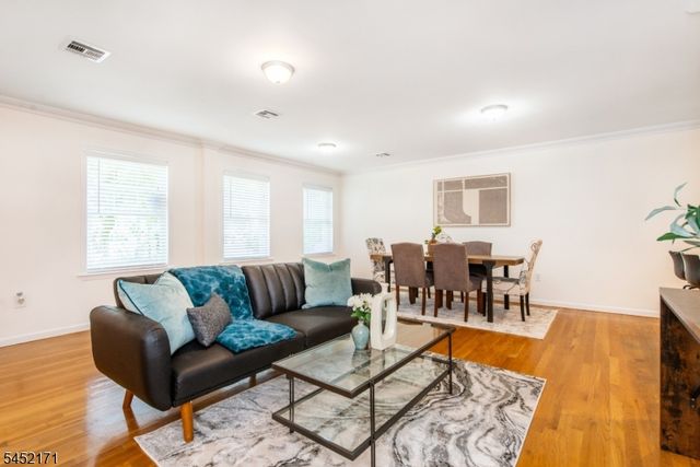 54 S Maple Ave D, East Orange City, NJ 07018