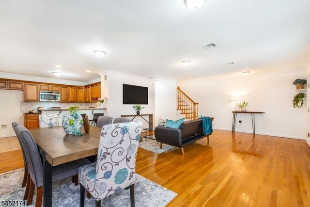 54 S Maple Ave D, East Orange City, NJ 07018