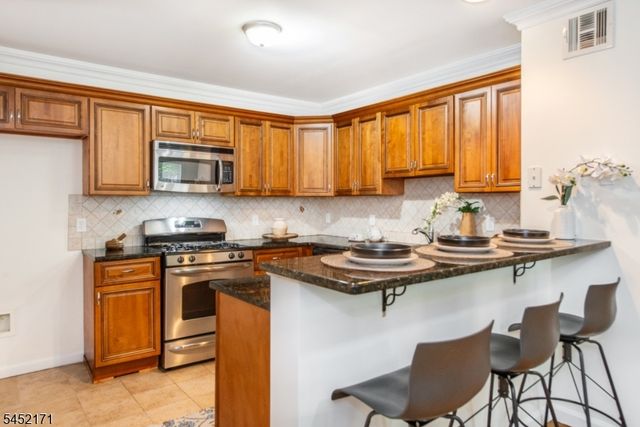 54 S Maple Ave D, East Orange City, NJ 07018
