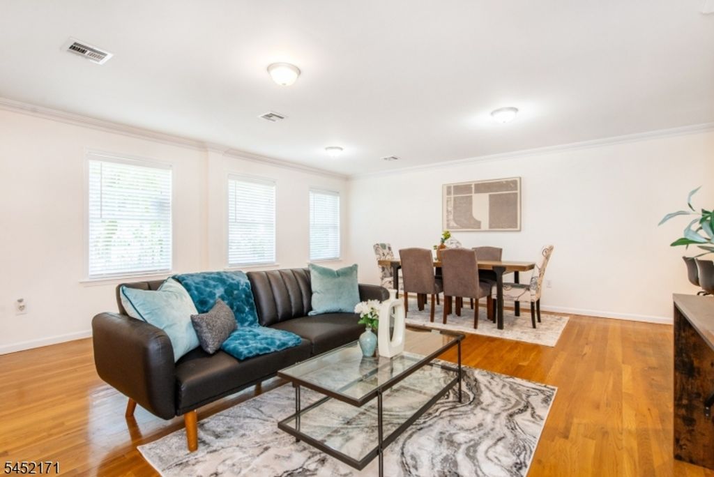 54 S Maple Ave D, East Orange City, NJ 07018 — photo 3