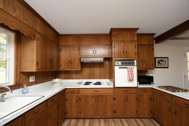 1067 Mccray Road, Burlington, NC 27217