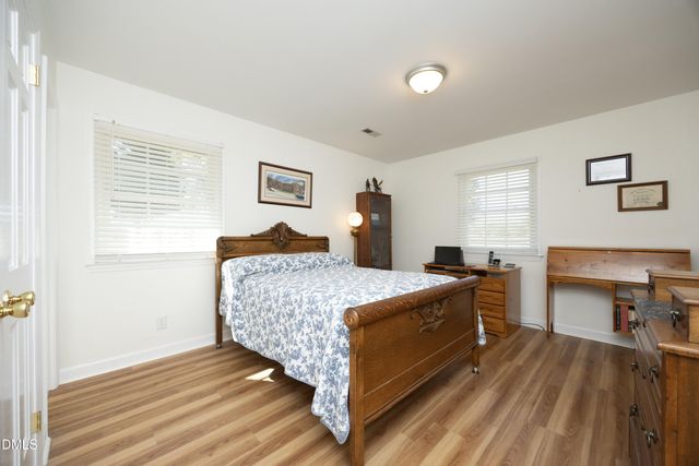 1067 Mccray Road, Burlington, NC 27217