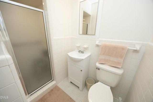 1067 Mccray Road, Burlington, NC 27217