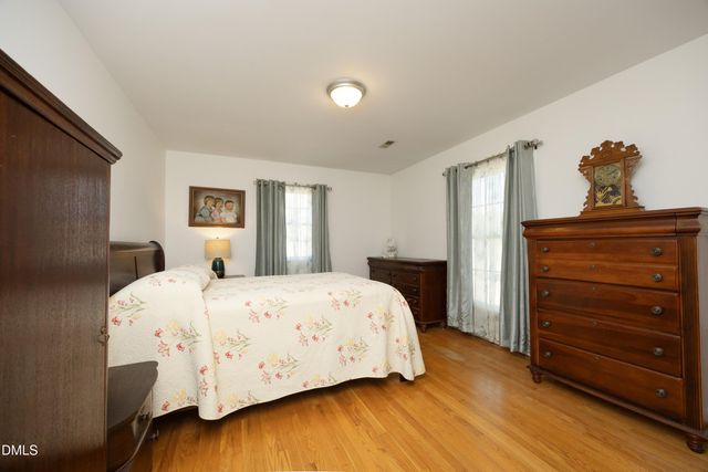 1067 Mccray Road, Burlington, NC 27217