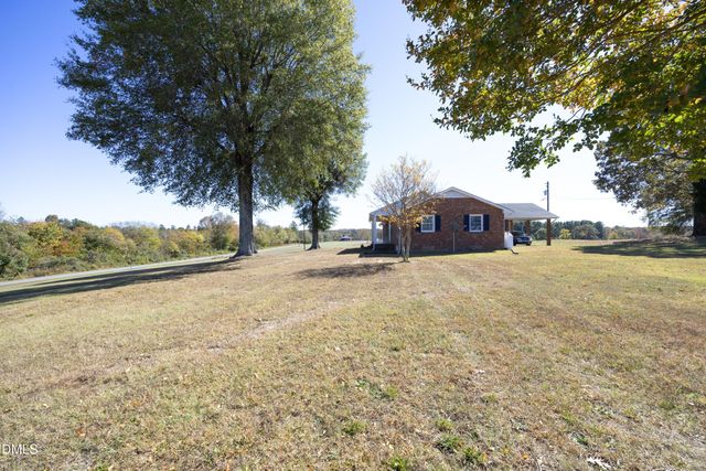 1067 Mccray Road, Burlington, NC 27217