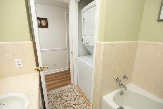 1067 Mccray Road, Burlington, NC 27217