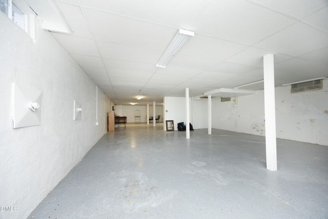 1067 Mccray Road, Burlington, NC 27217